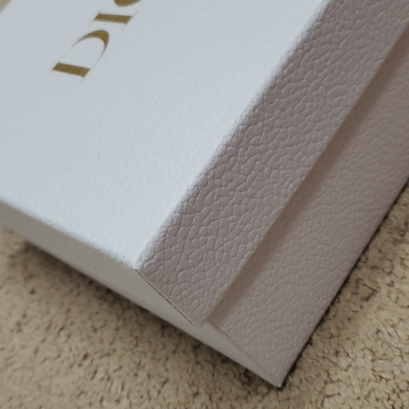 Dior square box (only) with tissues - Picture 5 of 11